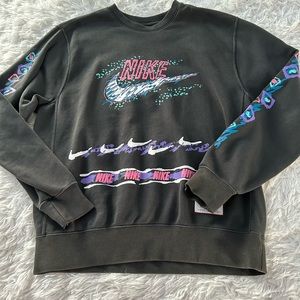 🖤 Nike Crewneck